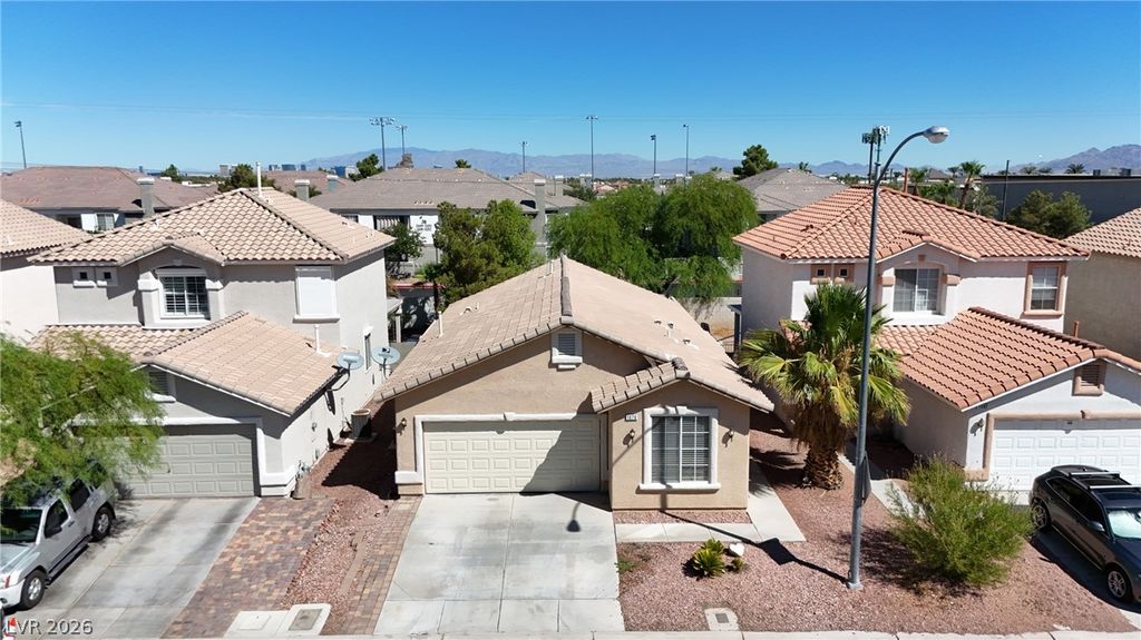 1076 Sweeping Vine Avenue, Las Vegas, NV 89183 — photo 3