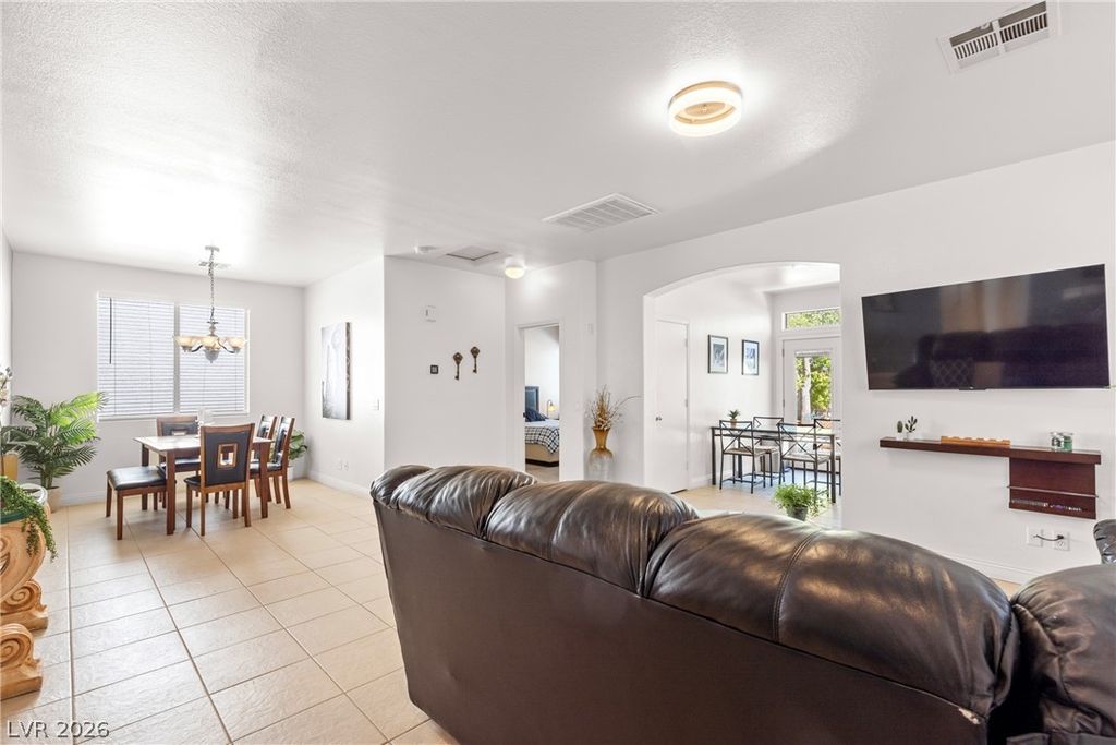 1076 Sweeping Vine Avenue, Las Vegas, NV 89183 — photo 5