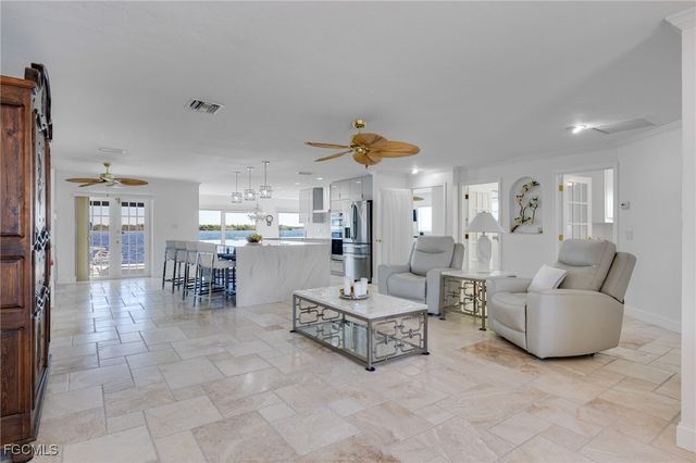 11787 Island AVE, Matlacha, FL 33993