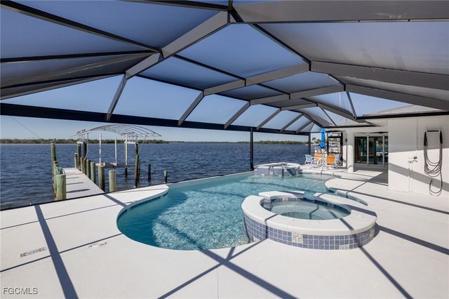 11787 Island AVE, Matlacha, FL 33993