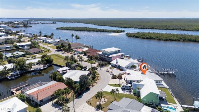 11787 Island AVE, Matlacha, FL 33993