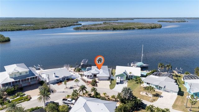 11787 Island AVE, Matlacha, FL 33993