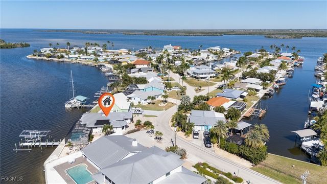 11787 Island AVE, Matlacha, FL 33993