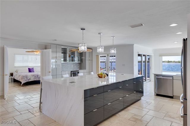 11787 Island AVE, Matlacha, FL 33993