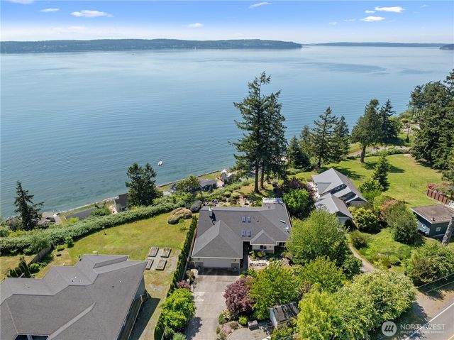 4076 S Camano Drive S, Camano Island, WA 98282