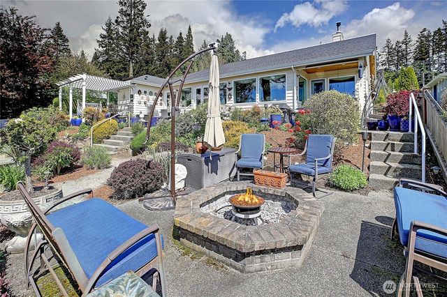 4076 S Camano Drive S, Camano Island, WA 98282
