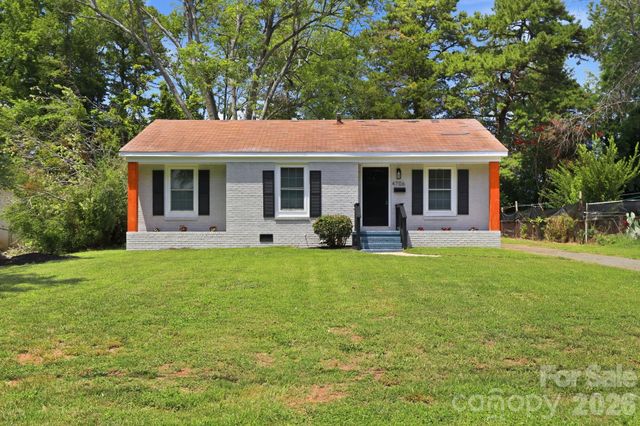 4706 Brooktree Drive, Charlotte, NC 28208