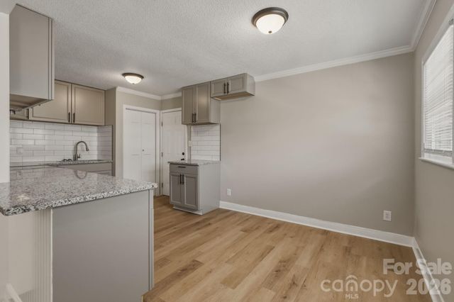 4706 Brooktree Drive, Charlotte, NC 28208