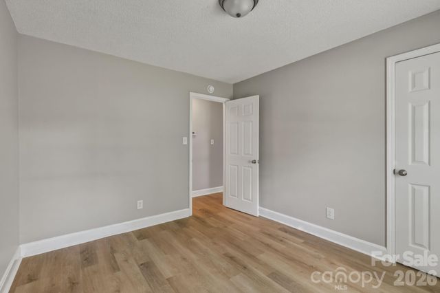 4706 Brooktree Drive, Charlotte, NC 28208