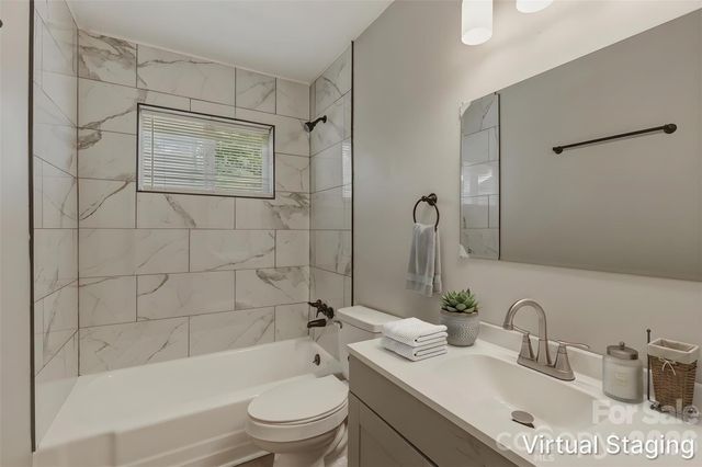 4706 Brooktree Drive, Charlotte, NC 28208
