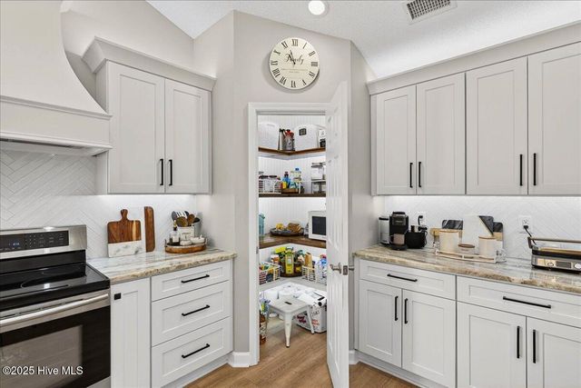 14 Calabash Lakes Boulevard, Calabash, NC 28467