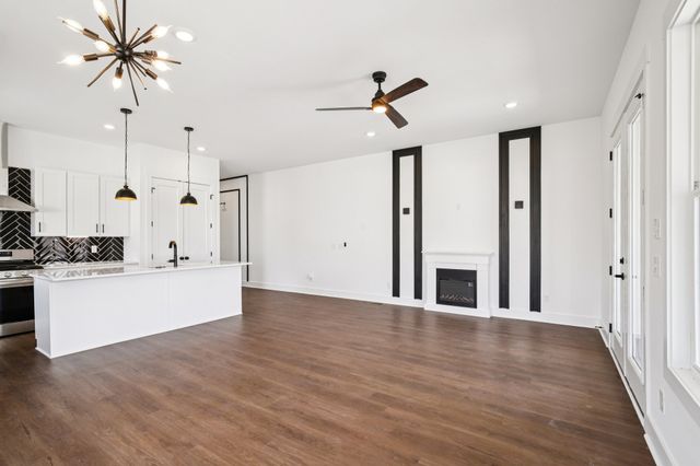 2211 18th Ave, N, Nashville, TN 37208