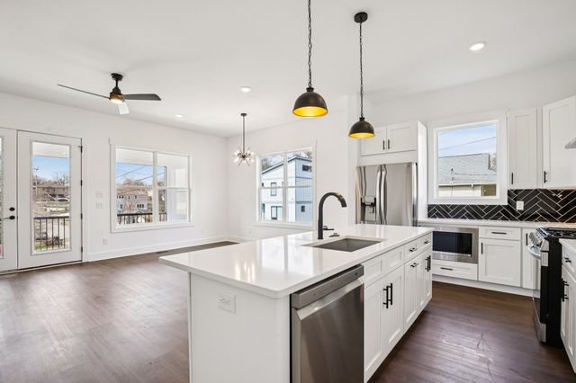 2211 18th Ave, N, Nashville, TN 37208