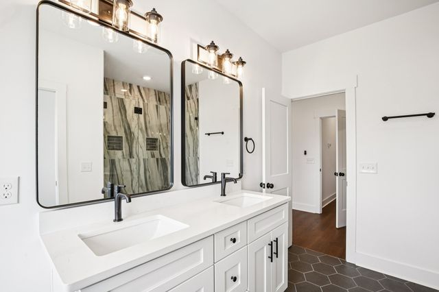 2211 18th Ave, N, Nashville, TN 37208