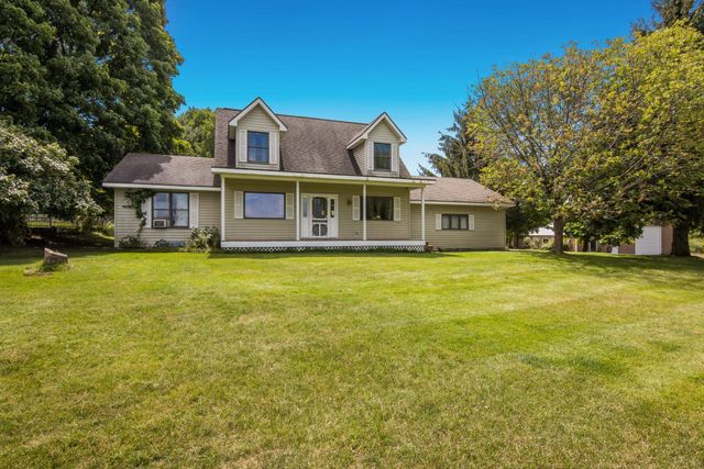 4792 White Road, Acme Twp, MI 49690