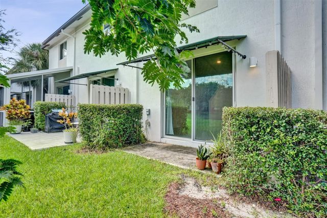 4748 SW 63rd Terrace, Davie, FL 33314