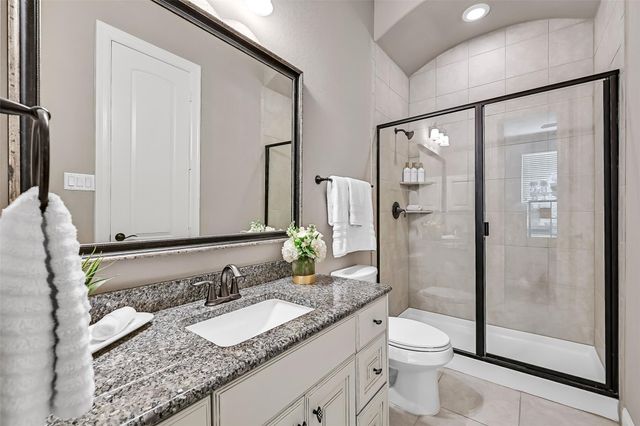 2204 Stillhouse Hollow Lane, Friendswood, TX 77546