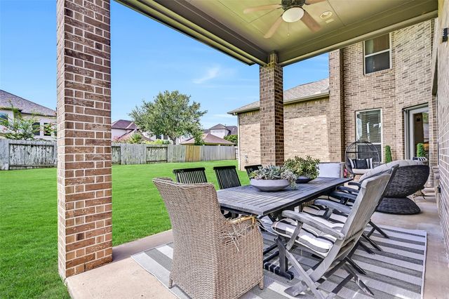 2204 Stillhouse Hollow Lane, Friendswood, TX 77546