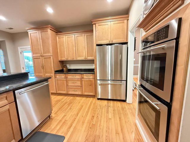 213 Ashmont Drive, Wando, SC 29492