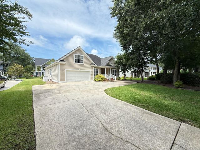 213 Ashmont Drive, Wando, SC 29492