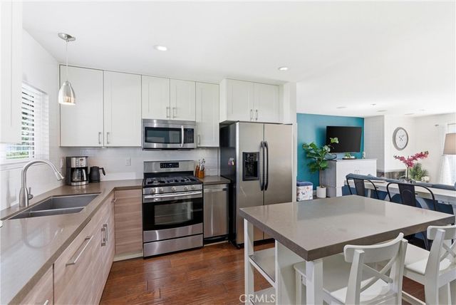 2400 Elden 32, Costa Mesa, CA 92627