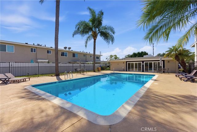 2400 Elden 32, Costa Mesa, CA 92627