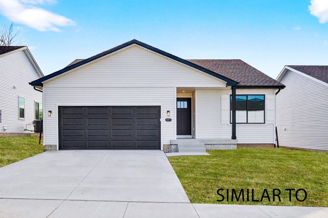 4388 Honey Bee Ridge, Des Moines, IA 50317