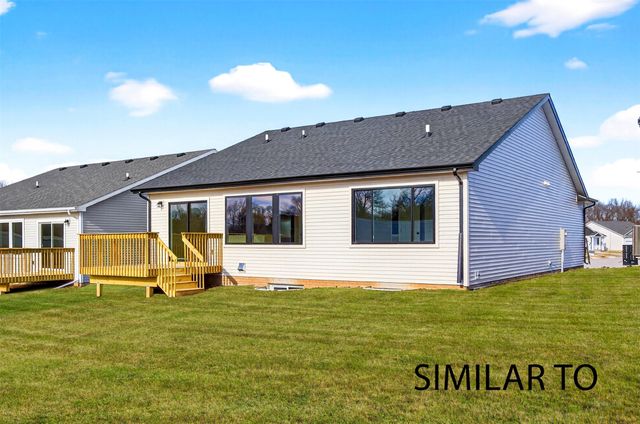 4388 Honey Bee Ridge, Des Moines, IA 50317