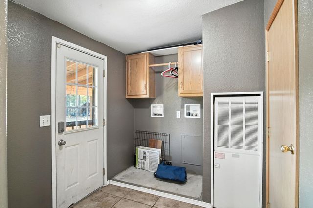 372 Rumsey Dr, Newport, WA 99156