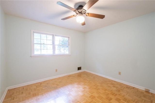 2761 Brackenwood Drive, Snellville, GA 30039