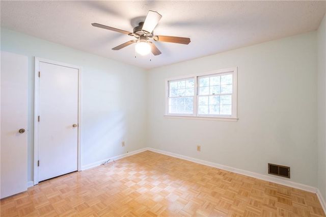 2761 Brackenwood Drive, Snellville, GA 30039