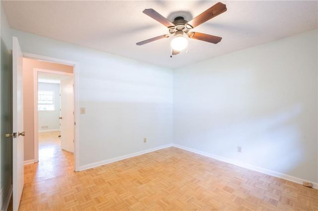 2761 Brackenwood Drive, Snellville, GA 30039