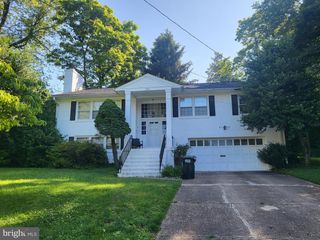 1501 WALDEN DR, Mclean, VA 22101