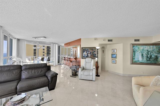 16425 Collins Avenue 2011, Sunny Isles Beach, FL 33160
