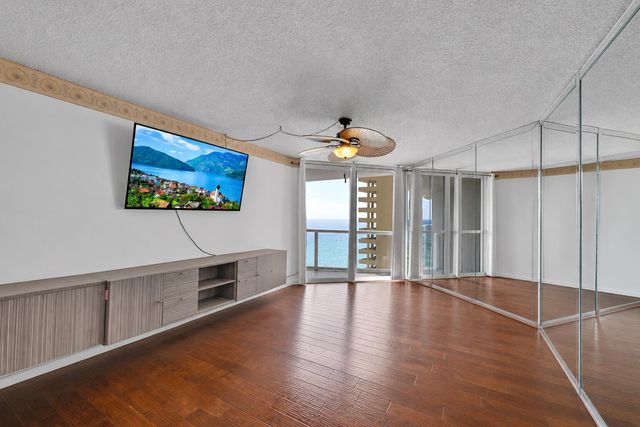16425 Collins Avenue 2011, Sunny Isles Beach, FL 33160