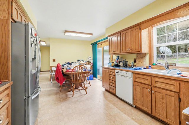 2739 Hillcrest Drive, New Era Vllg, MI 49446
