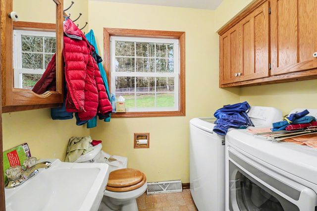 2739 Hillcrest Drive, New Era Vllg, MI 49446