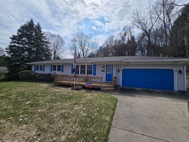2739 Hillcrest Drive, New Era Vllg, MI 49446