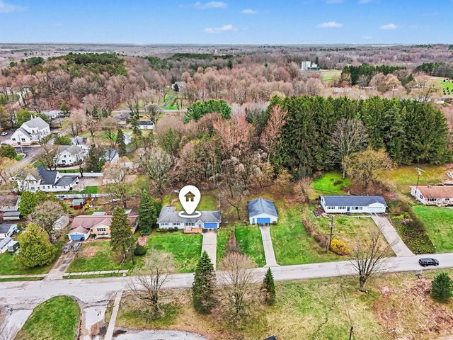 2739 Hillcrest Drive, New Era Vllg, MI 49446