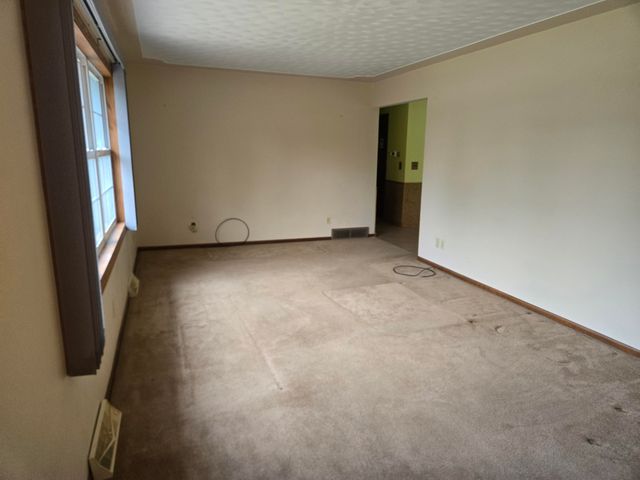 2739 Hillcrest Drive, New Era Vllg, MI 49446