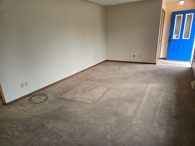 2739 Hillcrest Drive, New Era Vllg, MI 49446