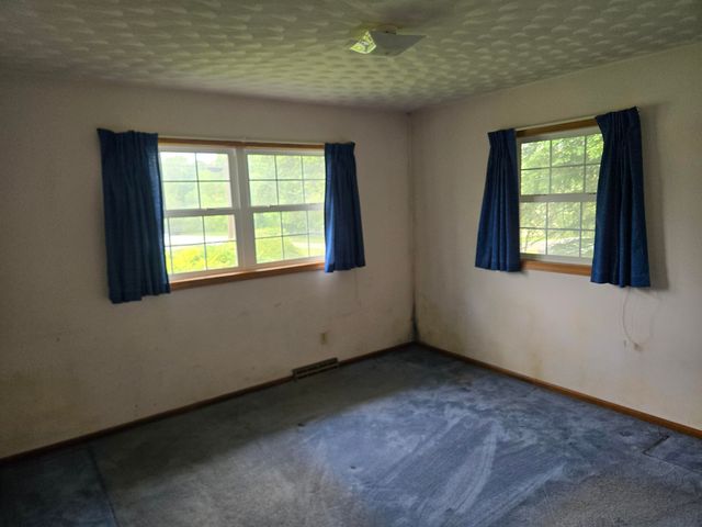 2739 Hillcrest Drive, New Era Vllg, MI 49446