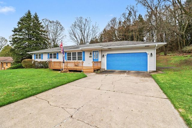 2739 Hillcrest Drive, New Era Vllg, MI 49446