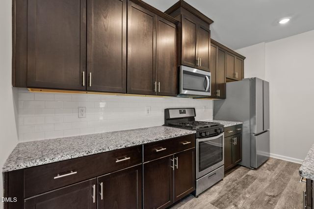 209 Wilbur Lake Drive, Fuquay Varina, NC 27526
