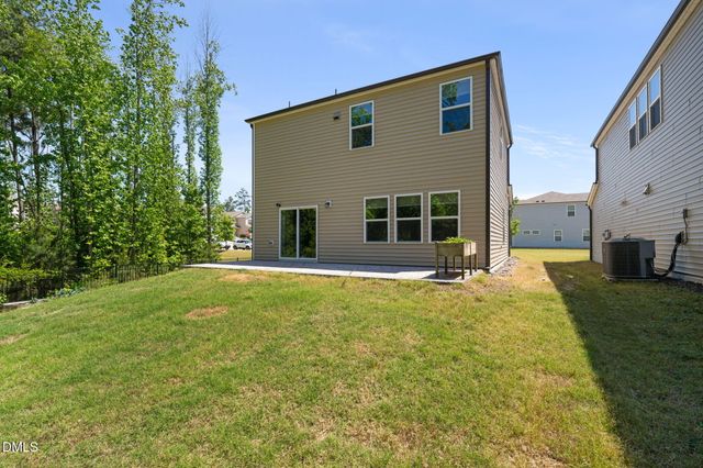209 Wilbur Lake Drive, Fuquay Varina, NC 27526