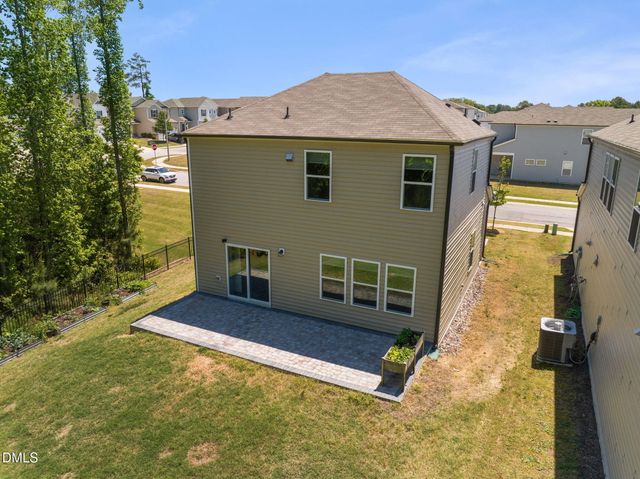 209 Wilbur Lake Drive, Fuquay Varina, NC 27526
