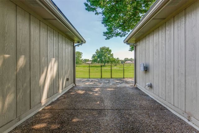 2713 Laurel Oaks Drive, Garland, TX 75044