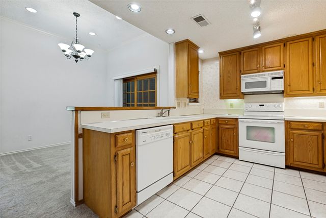 2713 Laurel Oaks Drive, Garland, TX 75044