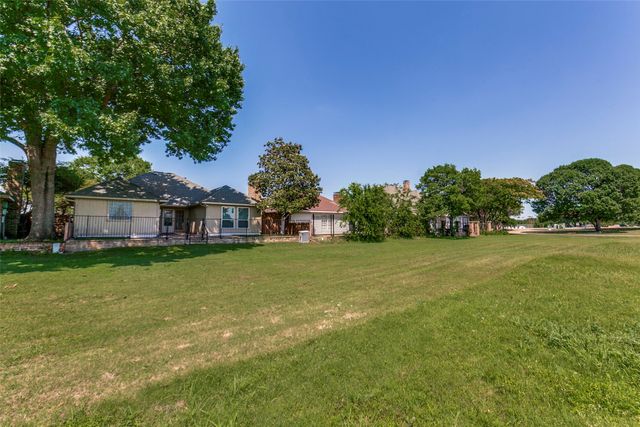 2713 Laurel Oaks Drive, Garland, TX 75044