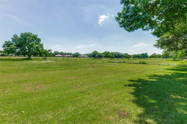 2713 Laurel Oaks Drive, Garland, TX 75044